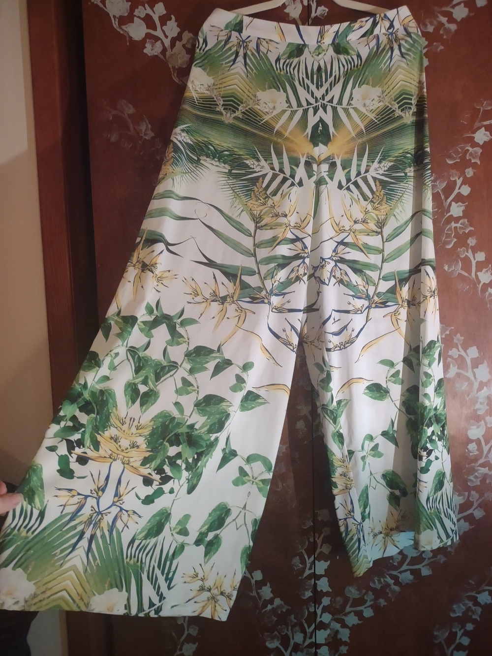 Tropical Green Wide-Leg Pants - Picture 2 of 3